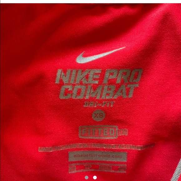 Workout top - Picture 2 of 2